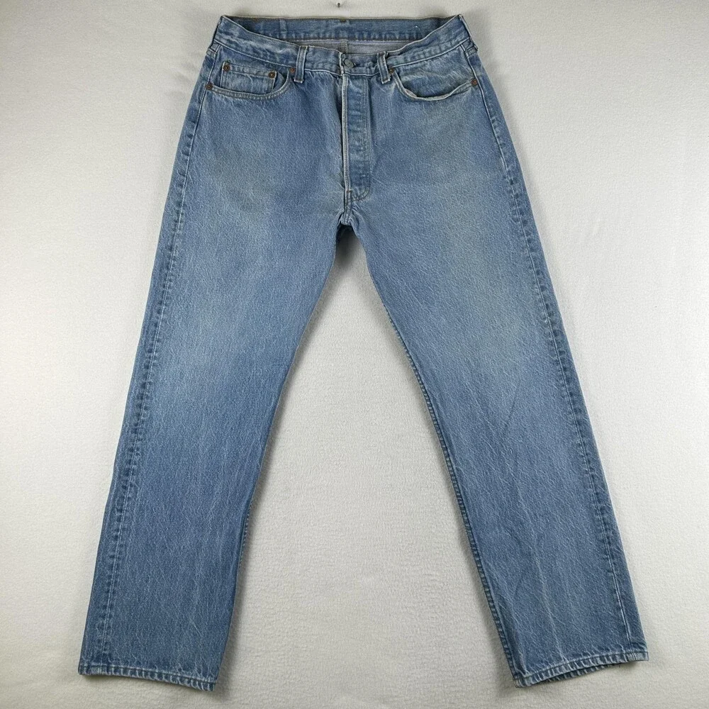 Vintage Levis 501 Jeans Mens 33x30 Light Wash Denim Straight Button Fly USA 90s